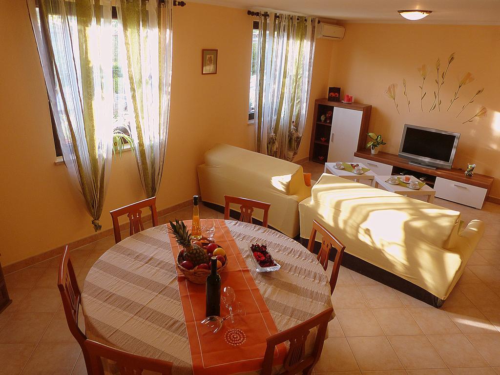 Apartment Oliva プーラ エクステリア 写真